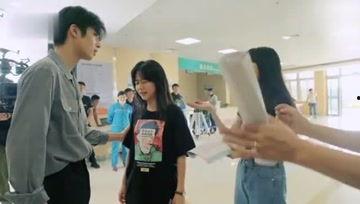 爱娱乐吃瓜的小沐,揭秘明星幕后吃瓜趣事